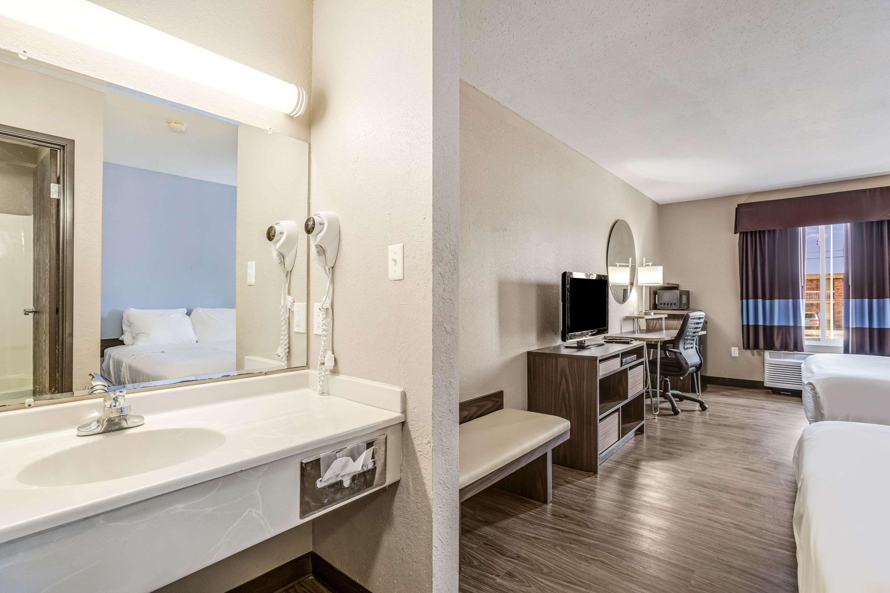 Quality Inn Calvert City - Paducah East Екстер'єр фото